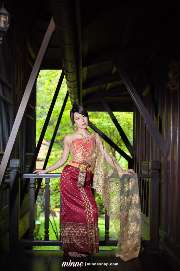 taiwan girl in thai traditional costume 12