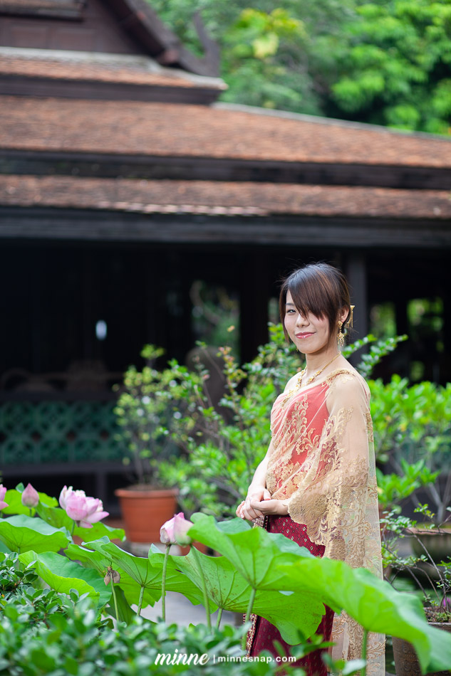 taiwan girl in thai traditional costume 2