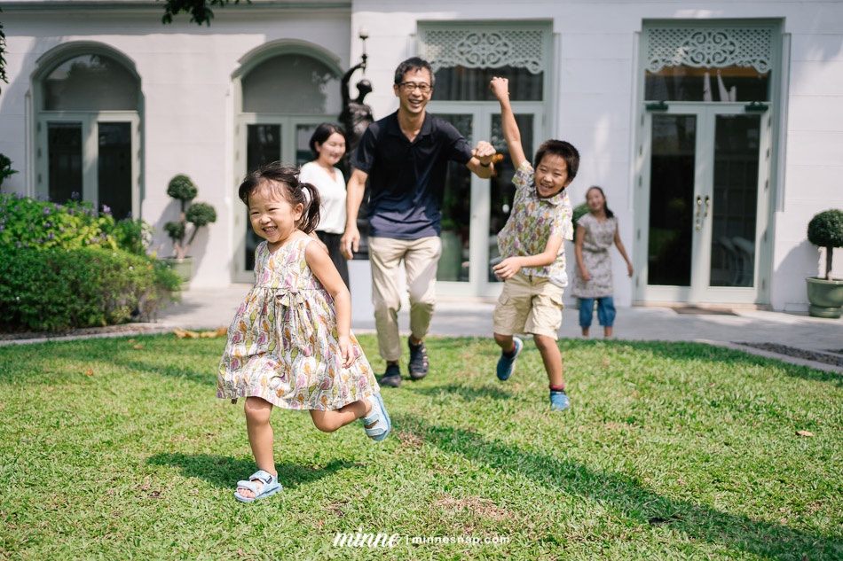Family Picture Photoshoot at Mandarin Oriental Bangkok