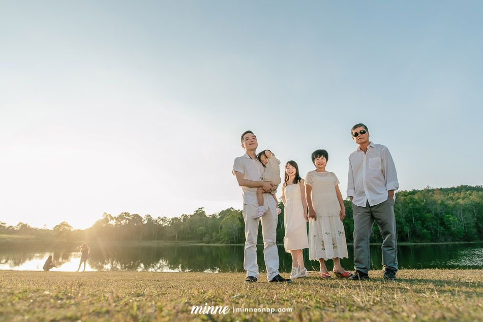 ถ่ายภาพครอบครัว Thames Valley Khao Yai Family Photos