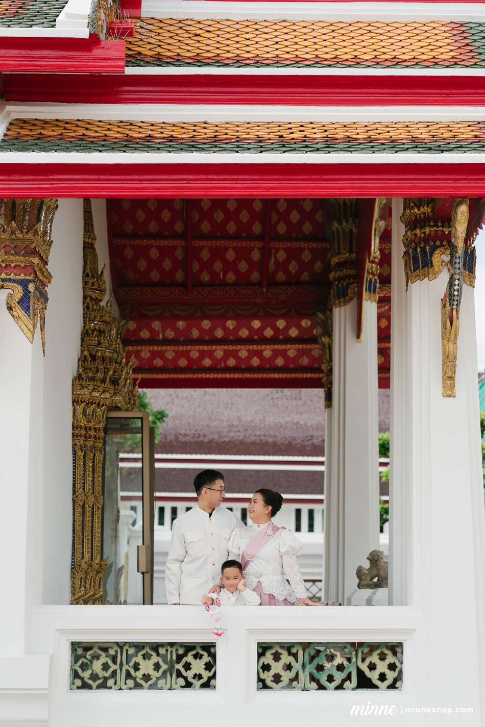 wat pho family photoshoot mamaew toshi ren 12