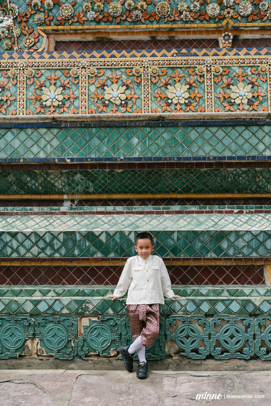 wat pho family photoshoot mamaew toshi ren 38