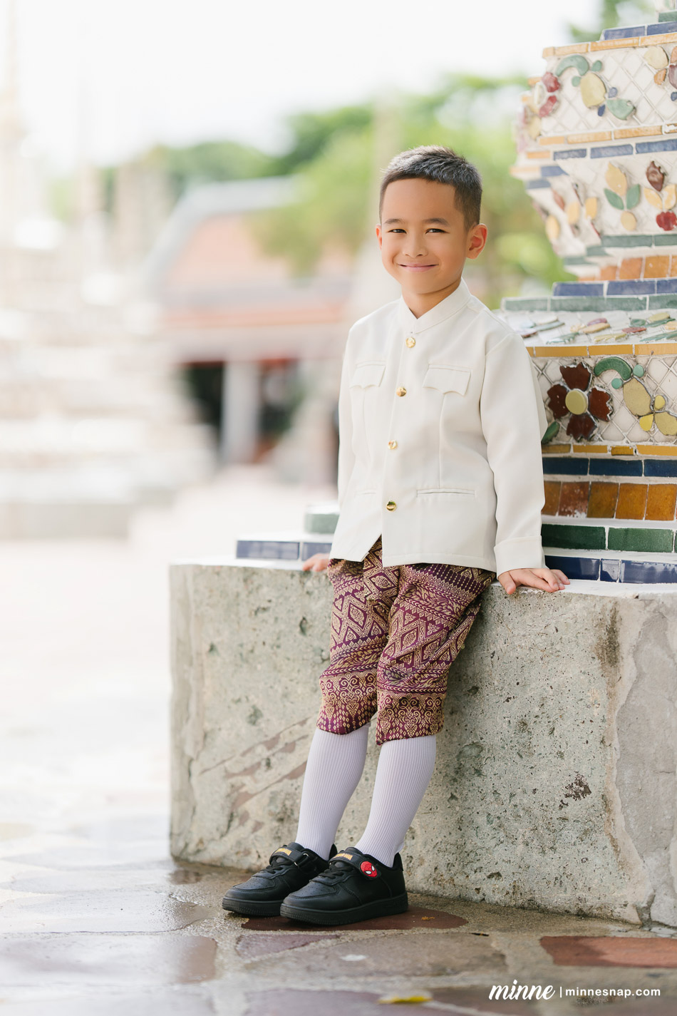 wat pho family photoshoot mamaew toshi ren 4