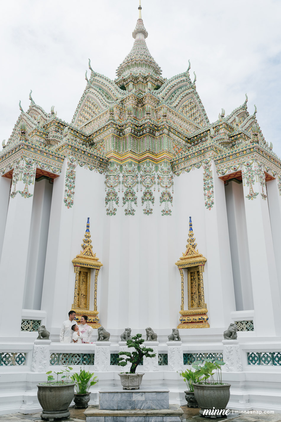 wat pho family photoshoot mamaew toshi ren 54