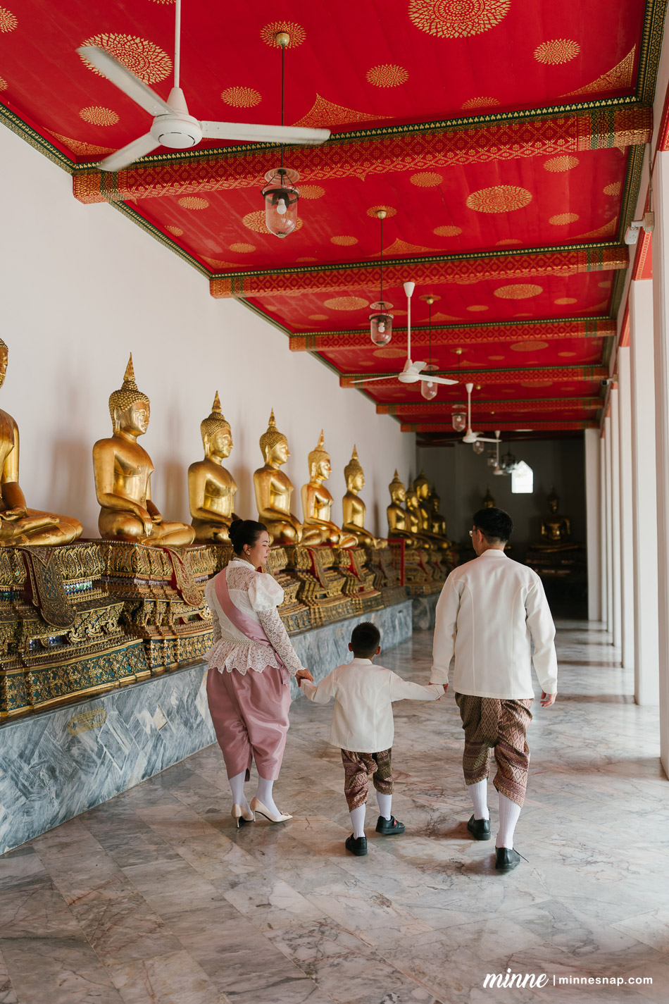 wat pho family photoshoot mamaew toshi ren 65