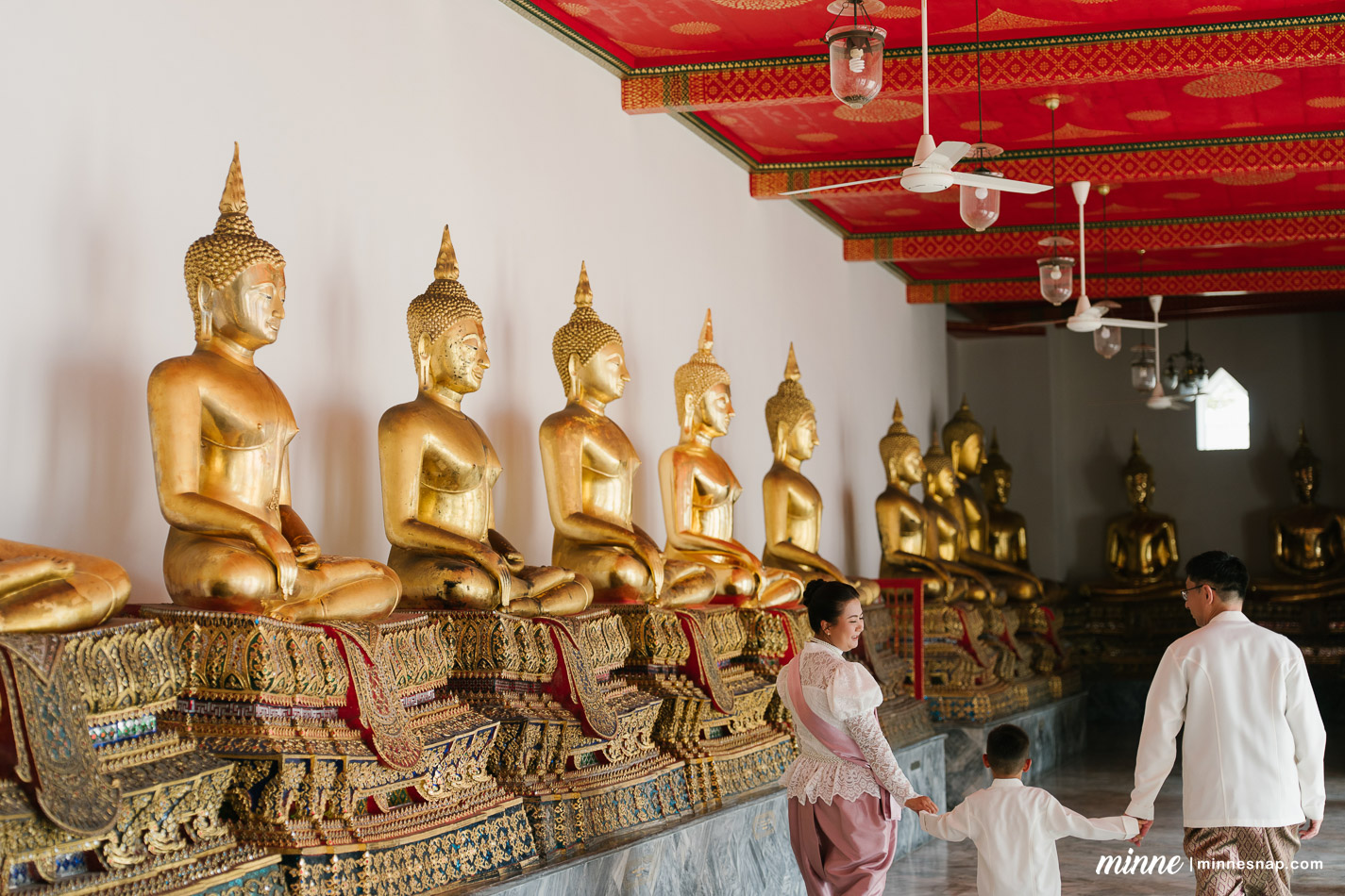 wat pho family photoshoot mamaew toshi ren 66