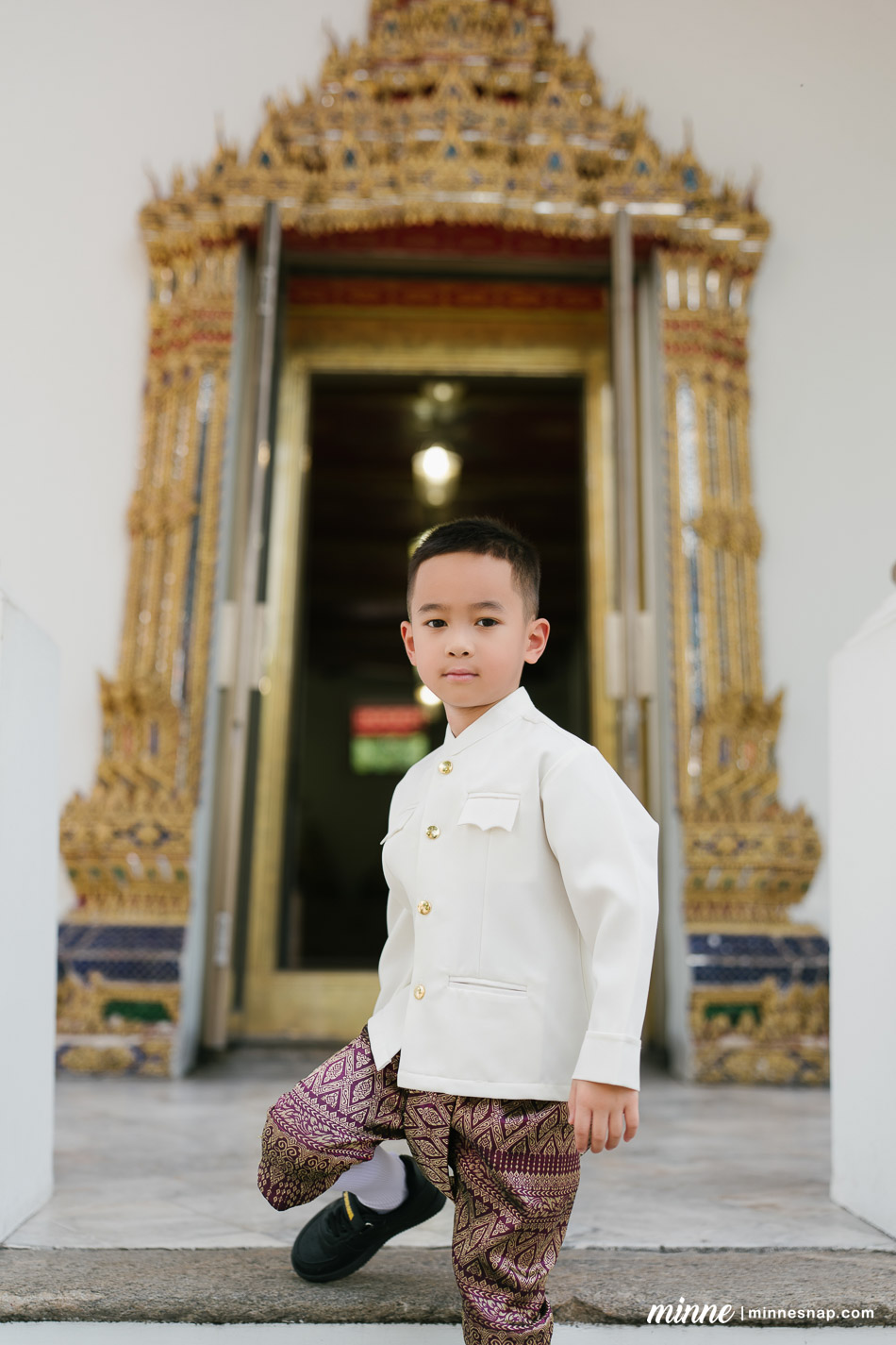 wat pho family photoshoot mamaew toshi ren 7