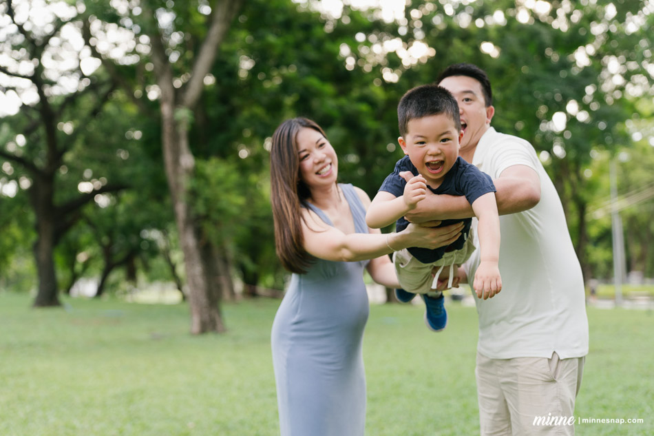 bangkok maternity pregnancy photoshoot lumpini park 2026 13