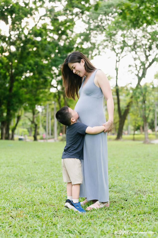 bangkok maternity pregnancy photoshoot lumpini park 2026 16