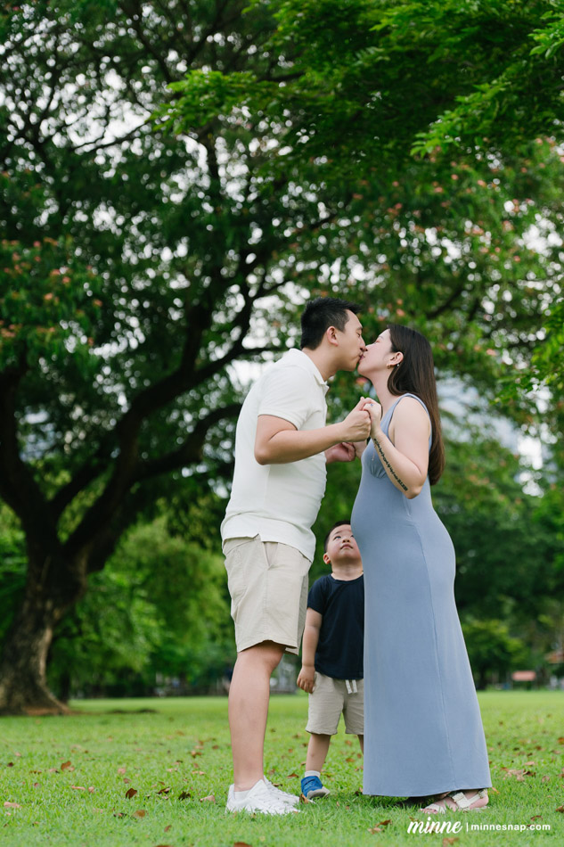 bangkok maternity pregnancy photoshoot lumpini park 2026 37