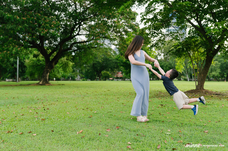 bangkok maternity pregnancy photoshoot lumpini park 2026 39