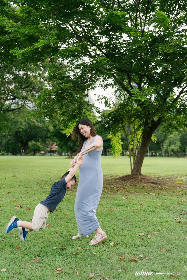 bangkok maternity pregnancy photoshoot lumpini park 2026 40