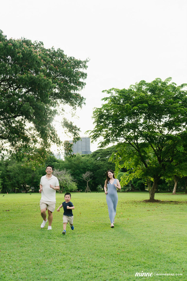 bangkok maternity pregnancy photoshoot lumpini park 2026 57