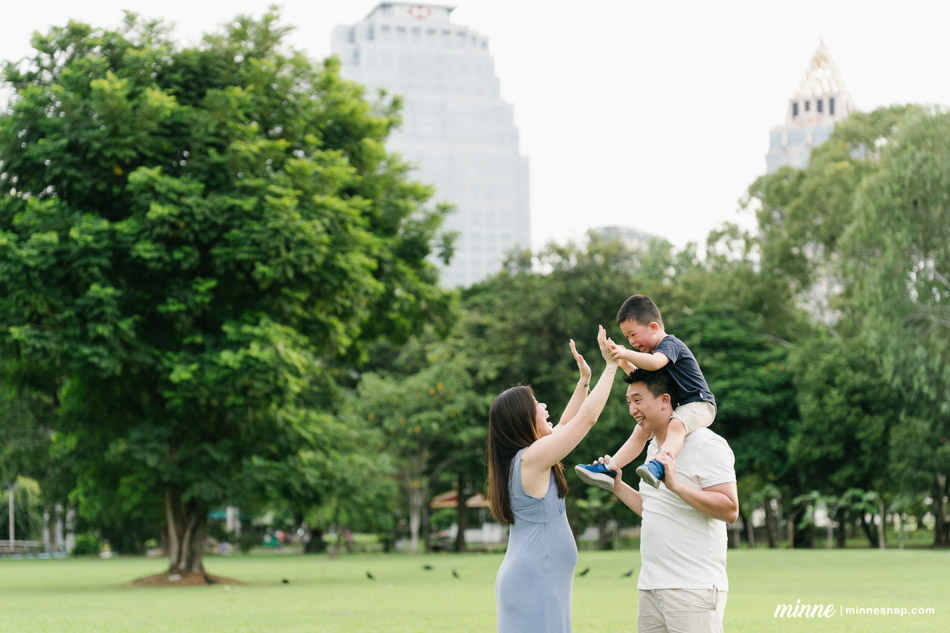 bangkok maternity pregnancy photoshoot lumpini park 2026 64